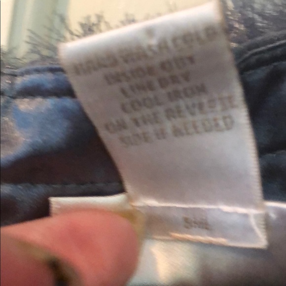 Slightly shimmering and a fluffy neckline - Picture 7 of 7